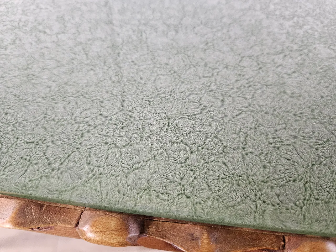 Table in carved wood with decorated green glass top, 60s 14