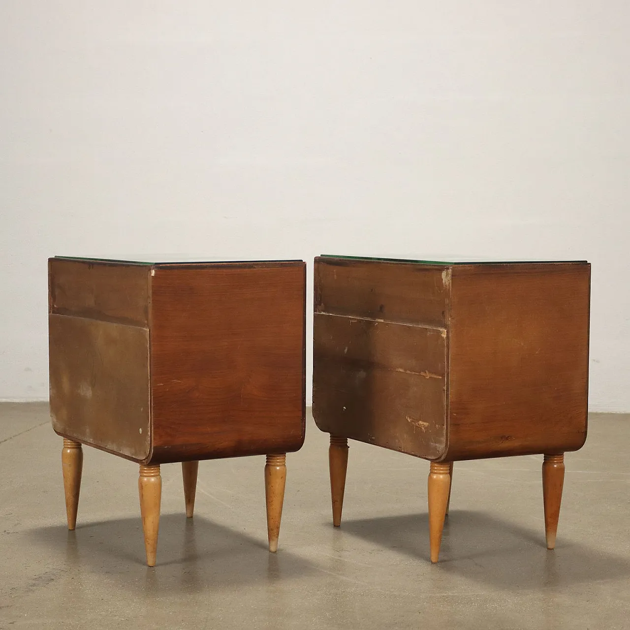 Pair of Art Deco nightstands in briarwood, brass and glass, 1940s 8