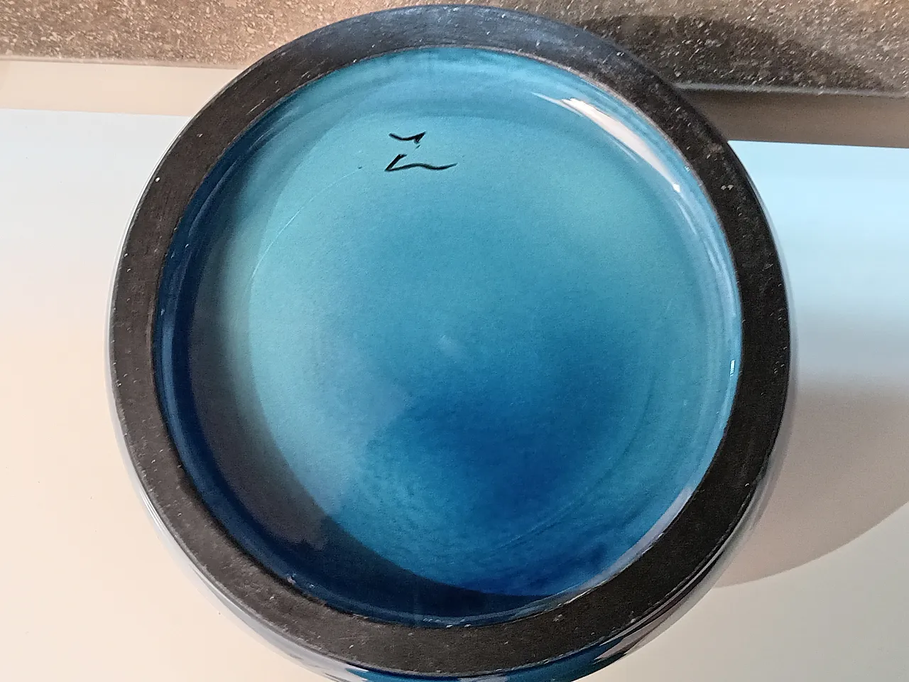 Vaso mosso Zaccagnini on ceramica blu, anni '60 6