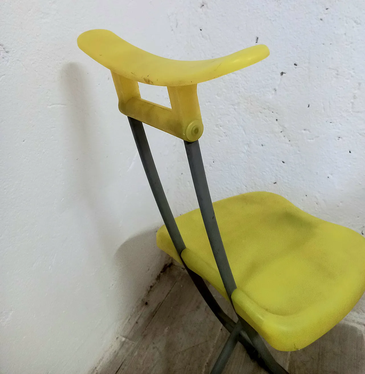 Rondine folding chair produced by Magis in the 90s 6