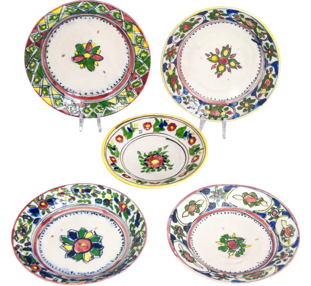 5 Hand-painted and enamelled majolica plates, 19th century 12