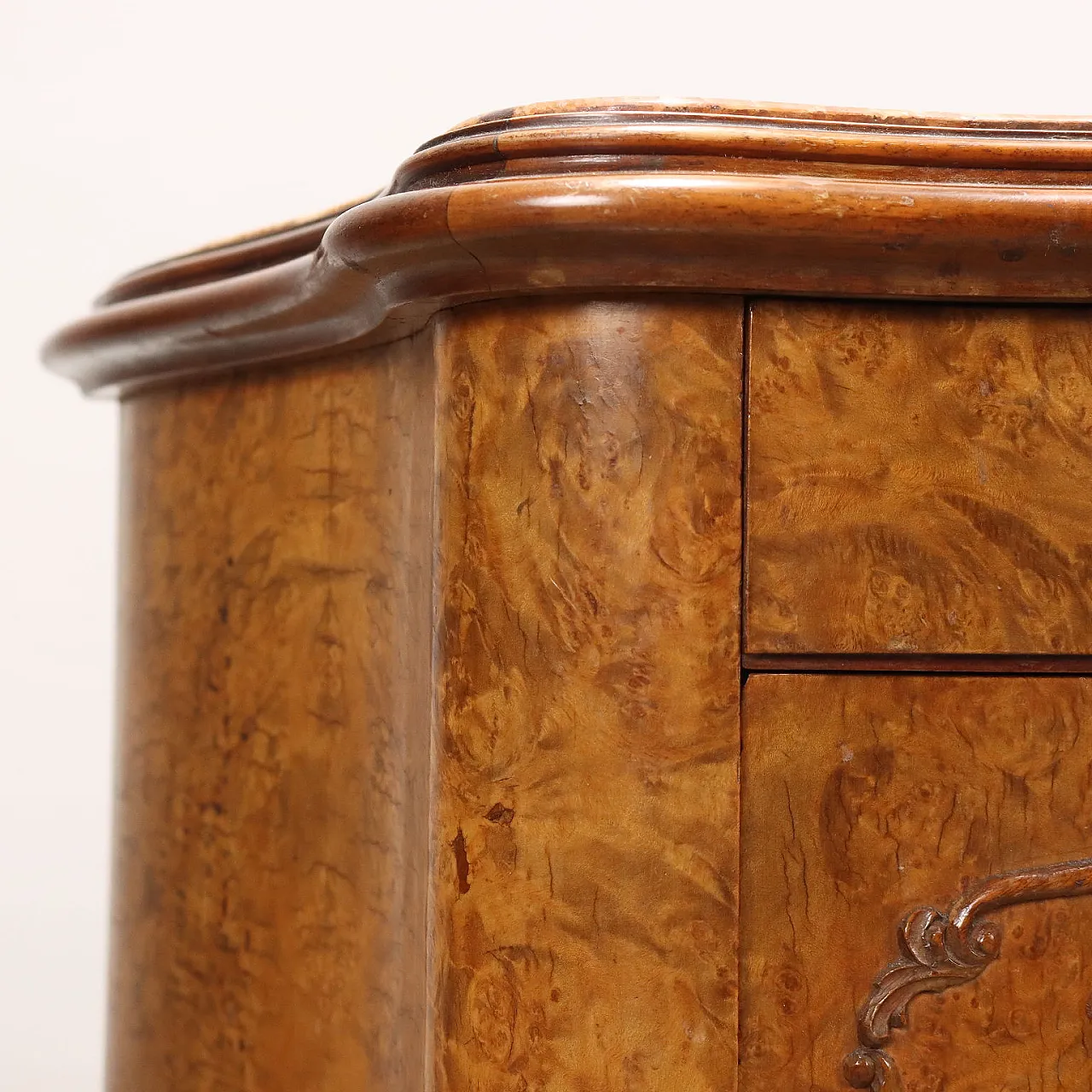 Pair of bedside tables veneered in briar with door and drawer 5