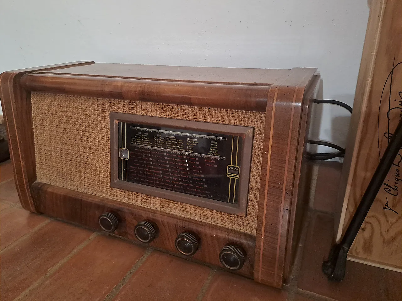 Radio d'epoca Philips anni '40 2