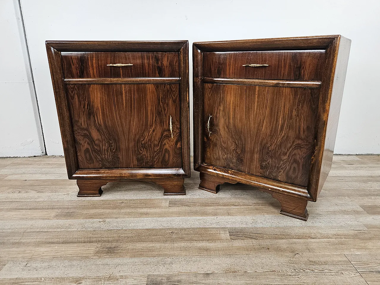 Pair of bedside tables in walnut, 1940s 30