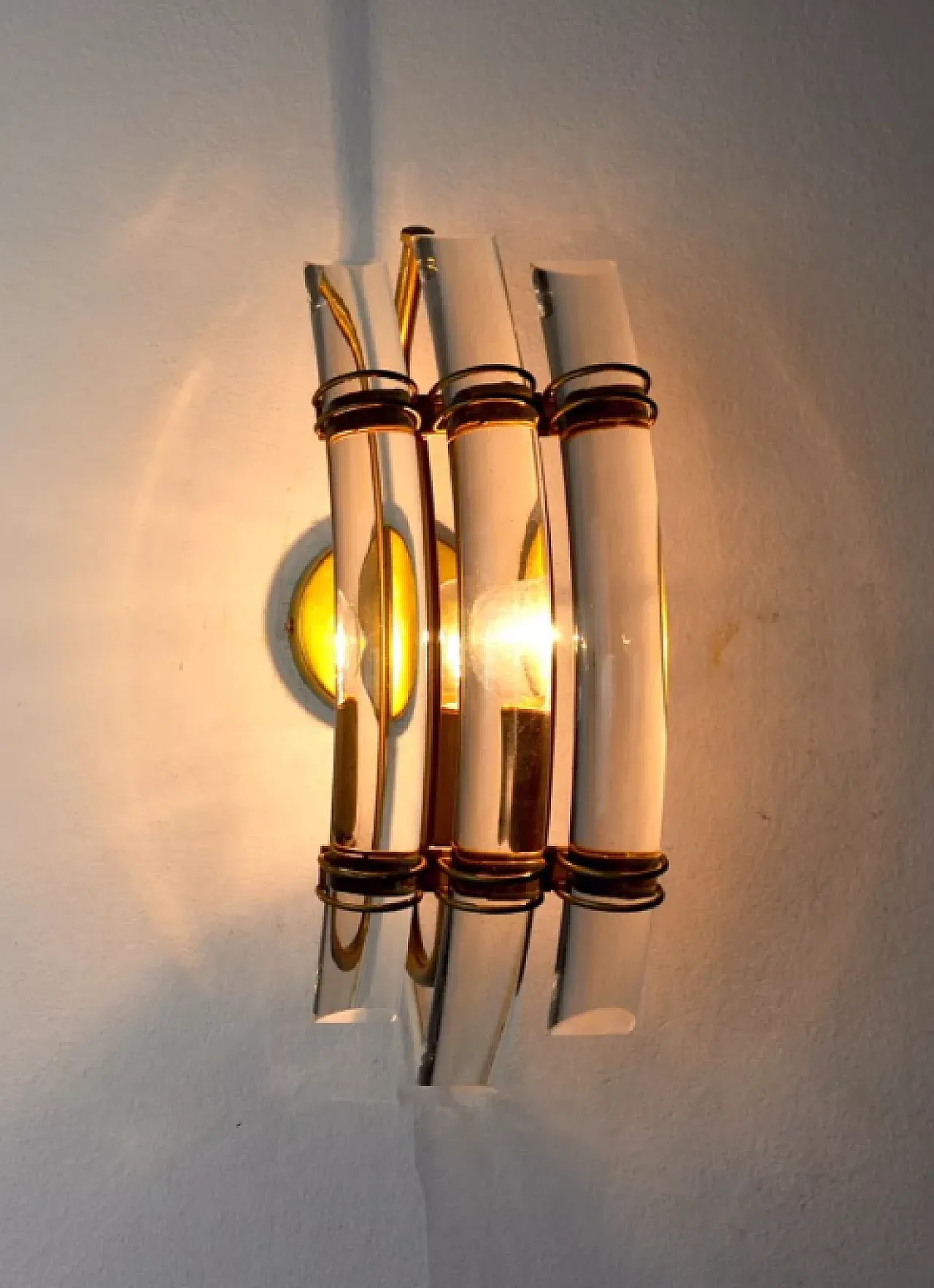 Single wall lamp in glass and metal by Venini, 1970s 4