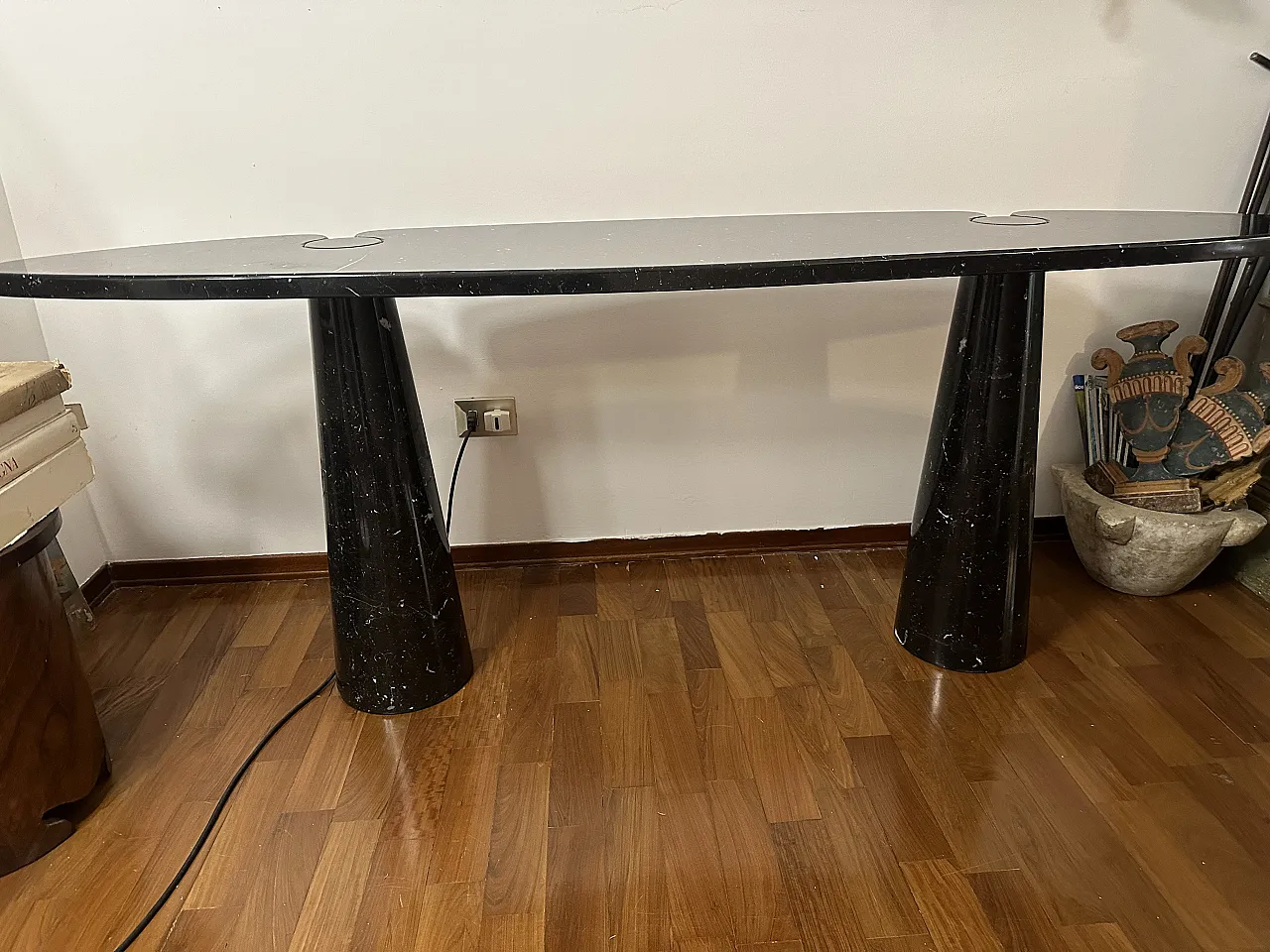 Marquina marble table by Angelo Mangiarotti, late 20th century 11