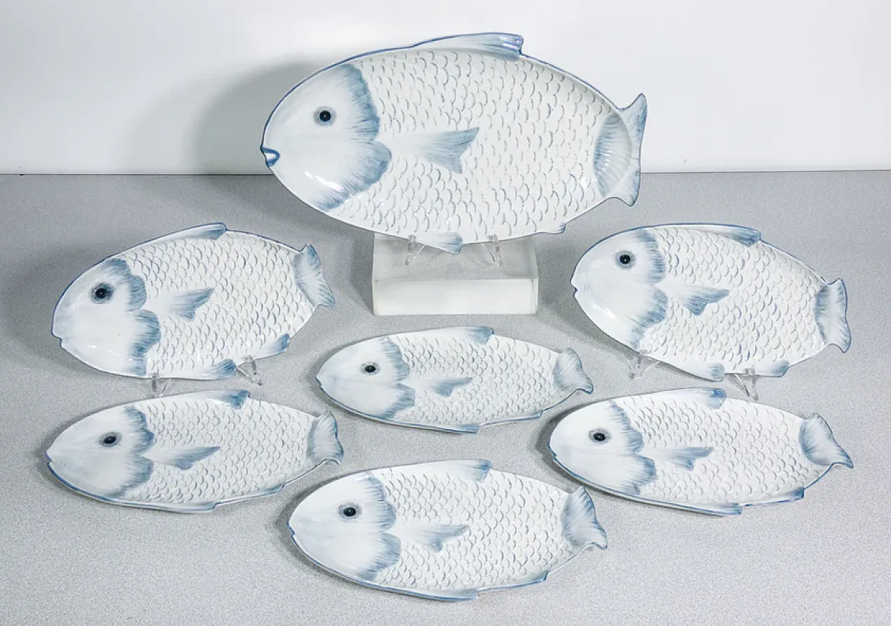 7 Ceramic fish-shaped plates by F.lli Mannella, late 20th century 1