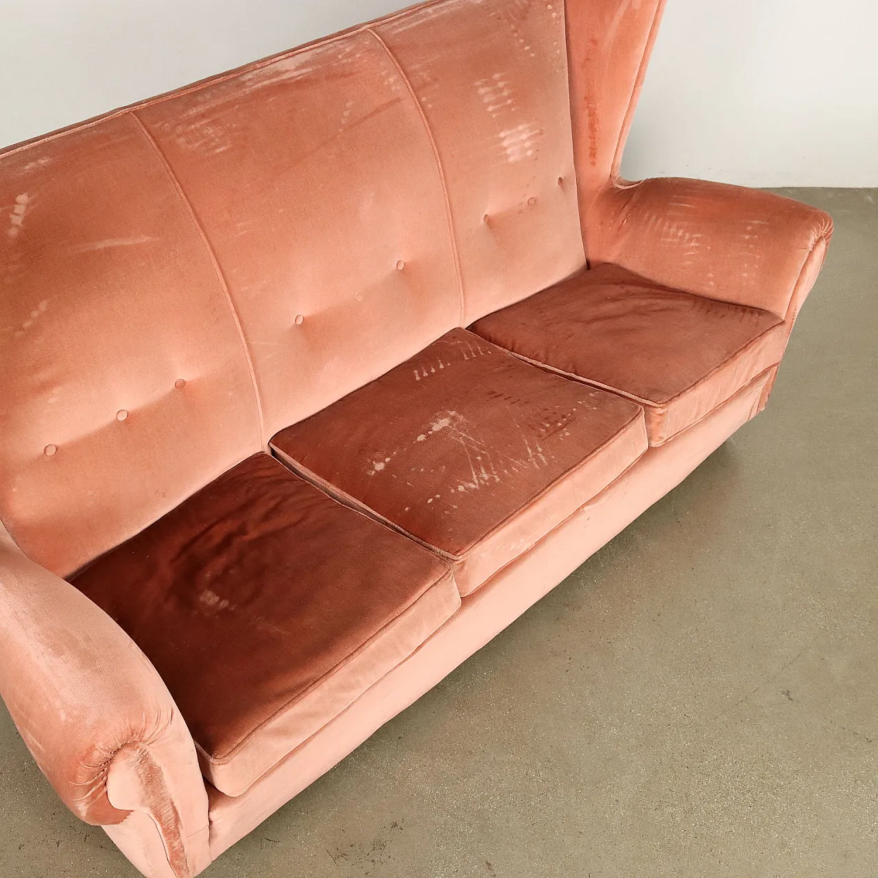 3-Seater sofa with pink velvet upholstery, 1950s 6