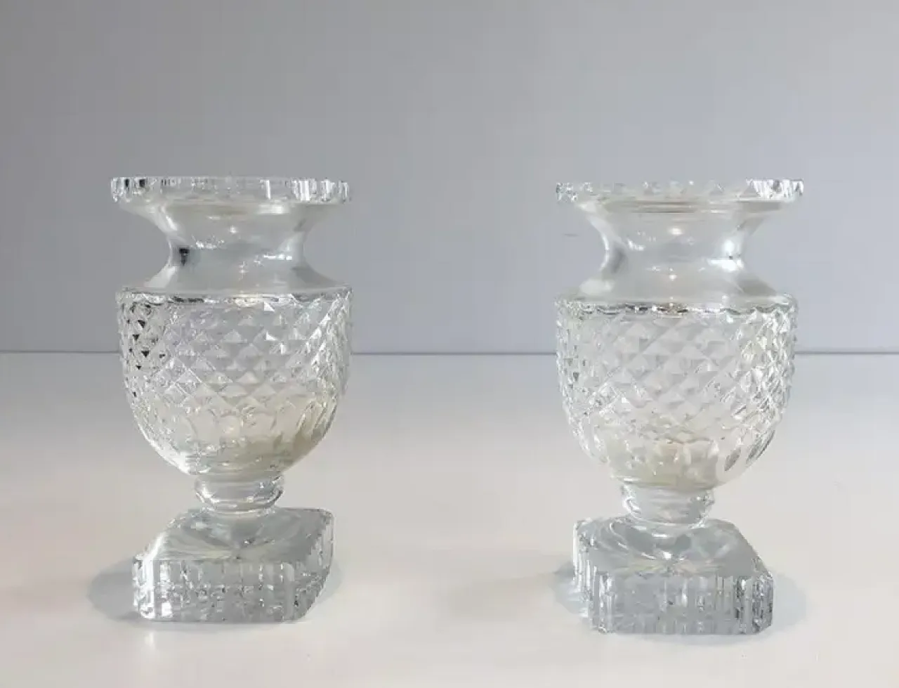 Pair of Medicis style crystal vases, early 20th century 4