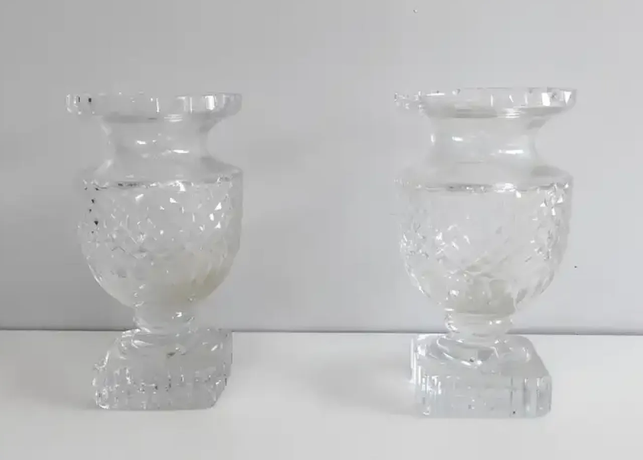 Pair of Medicis style crystal vases, early 20th century 6