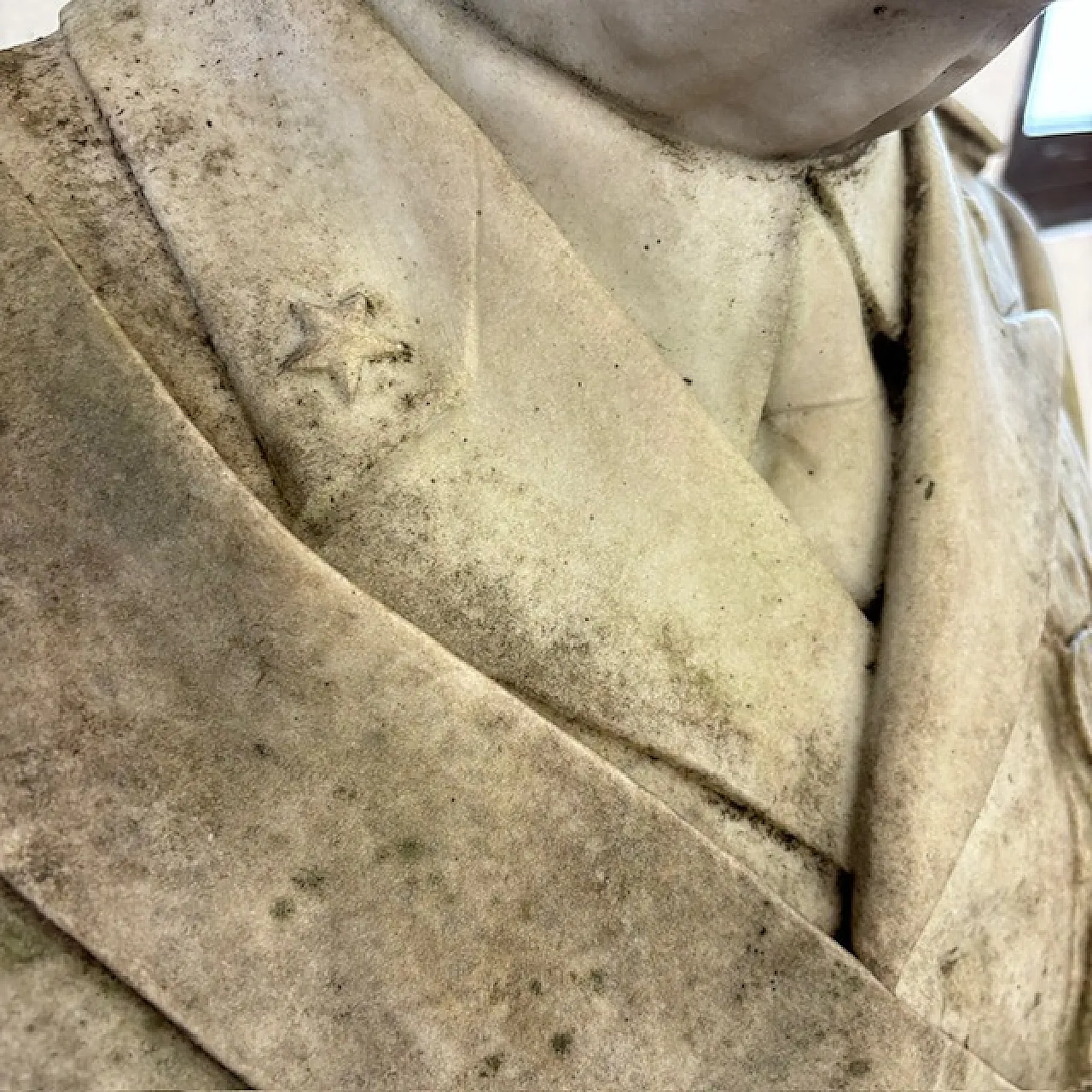 Carrara marble bust of a Savoy General, 1850 8