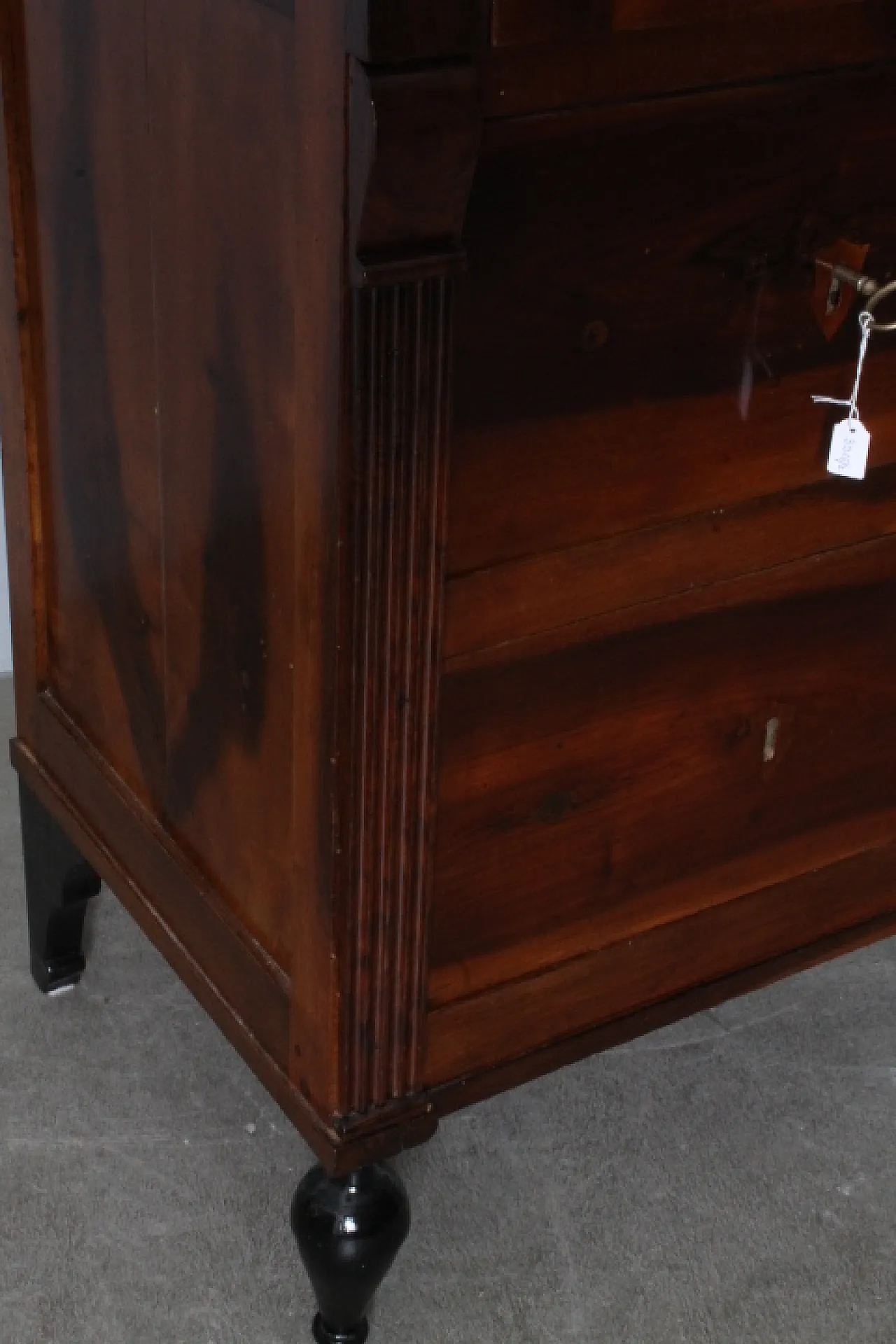 Sienese sideboard Louis XVI in solid walnut, late 18th century 7