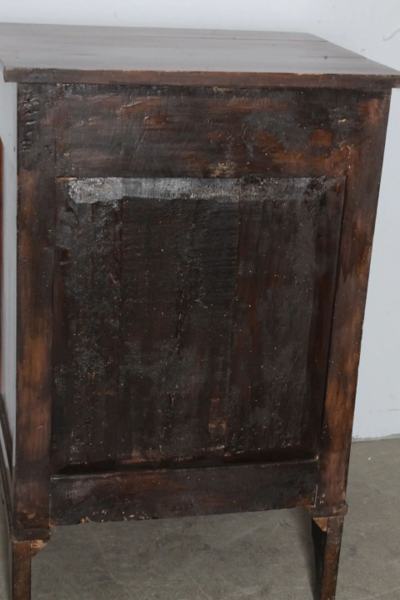 Sienese sideboard Louis XVI in solid walnut, late 18th century 9