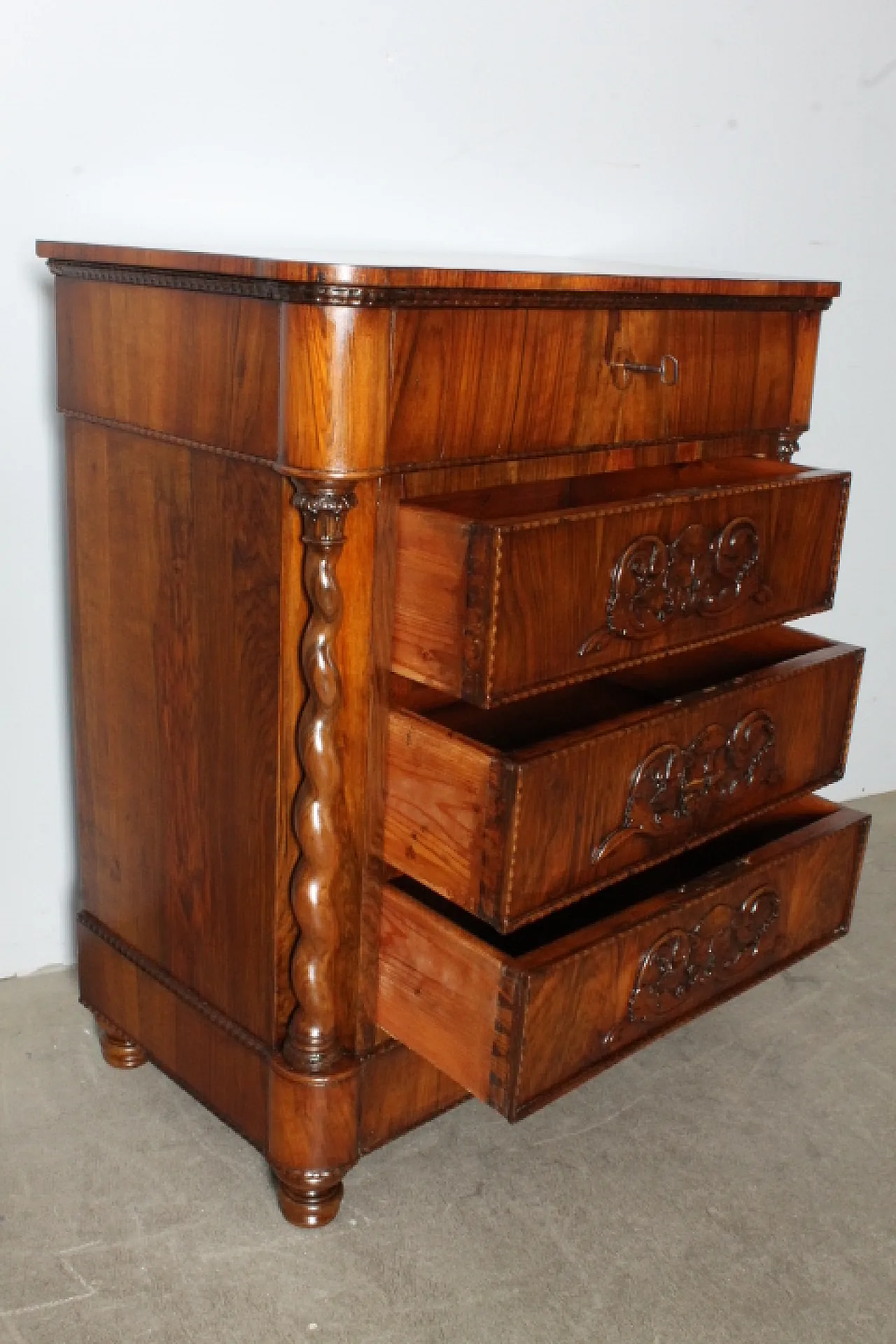 Antique Tuscan chest of drawers from the 19th century, 3 drawers with flap. L.F 3