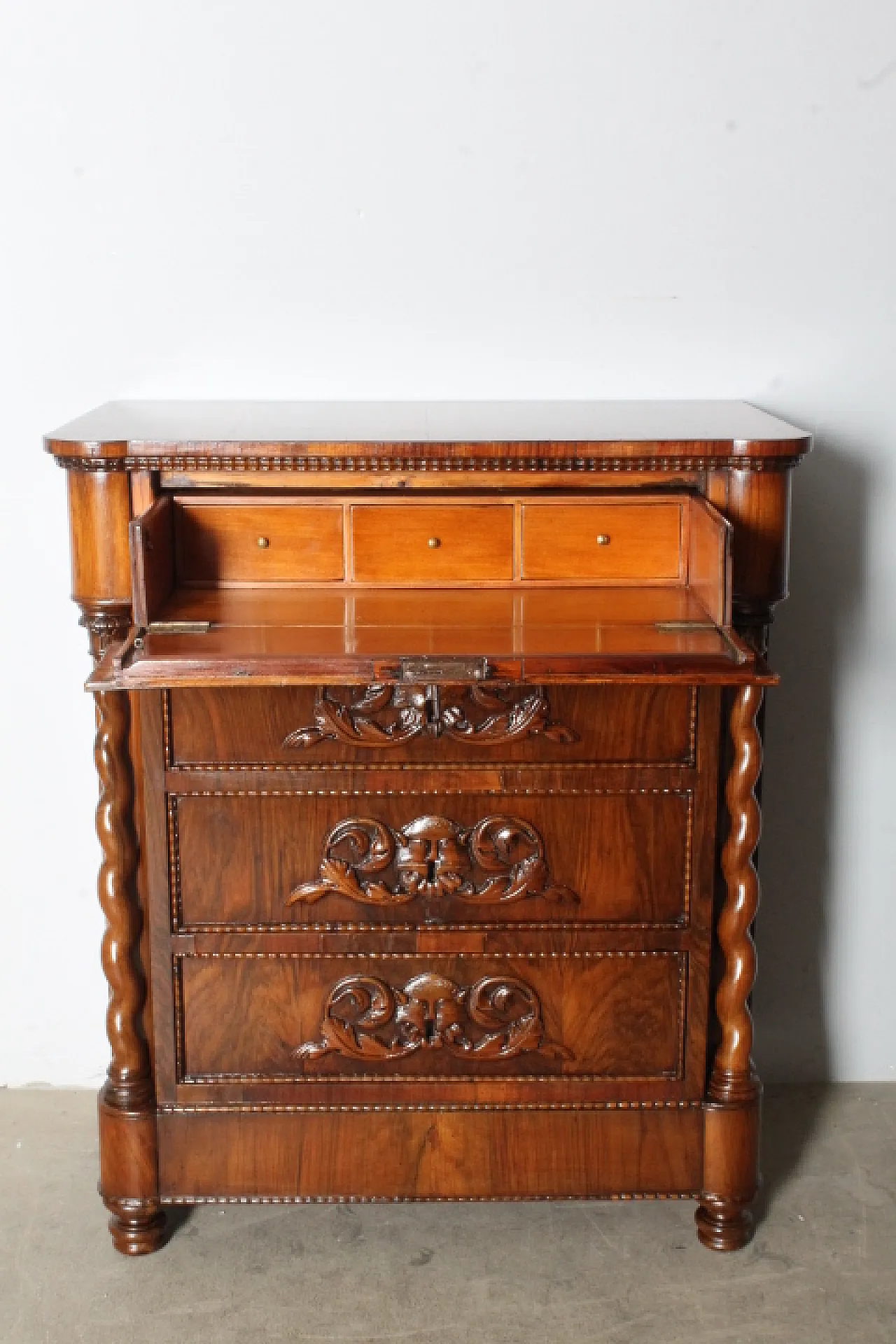 Antique Tuscan chest of drawers from the 19th century, 3 drawers with flap. L.F 10