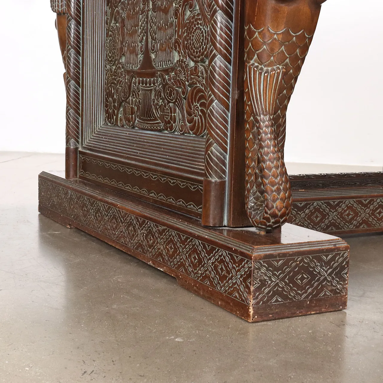 Rino Galbiati Eclectic table with carved mermaids, 20th century 8