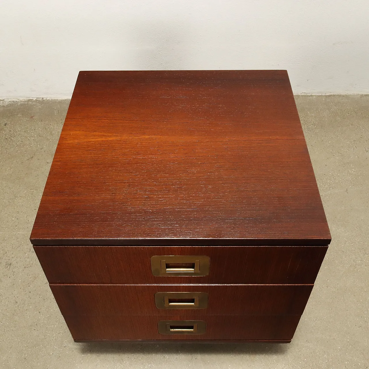 Pair of wooden and brass bedside tables by Ico Parisi, 1960s 7