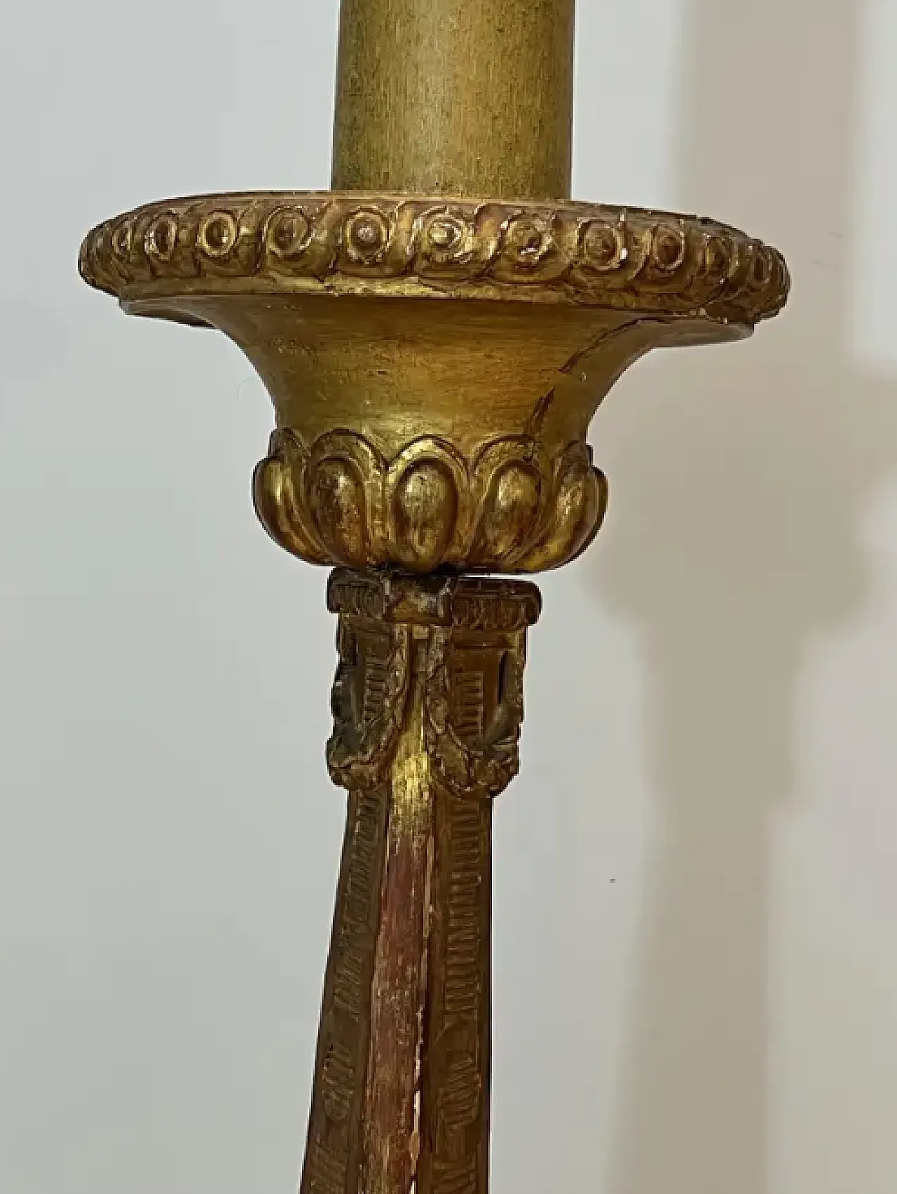 Carved and gilded wooden candelabrum on patinated base, 20th century 11