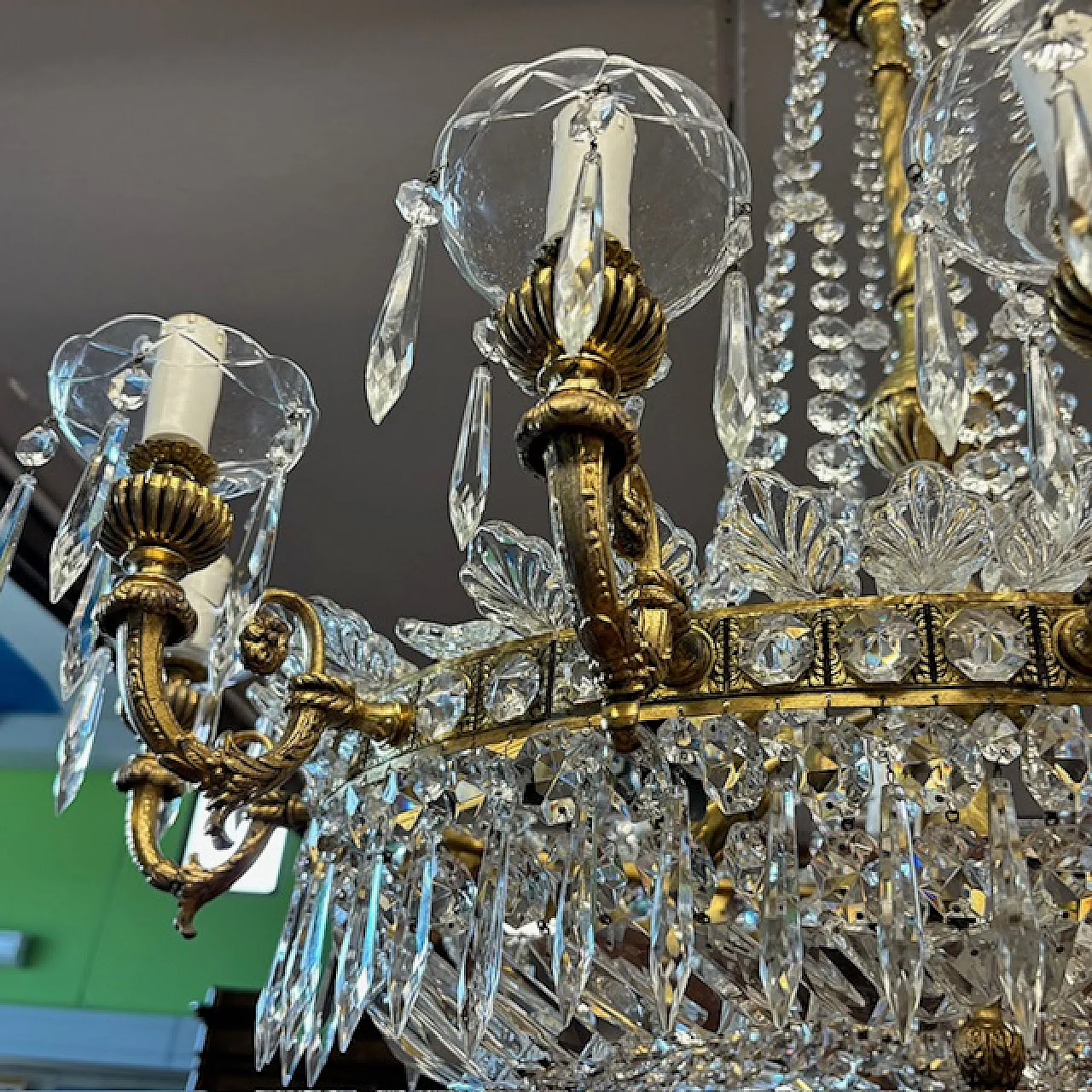 Gilded bronze and crystal chandelier, early 20th century 3