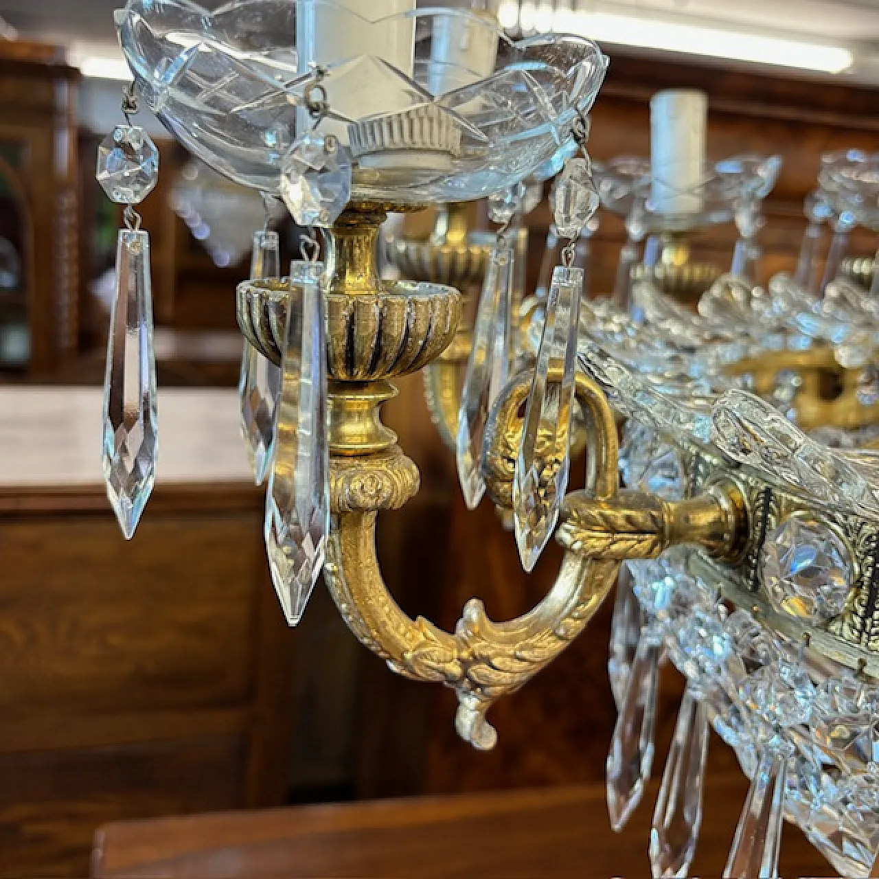 Gilded bronze and crystal chandelier, early 20th century 13