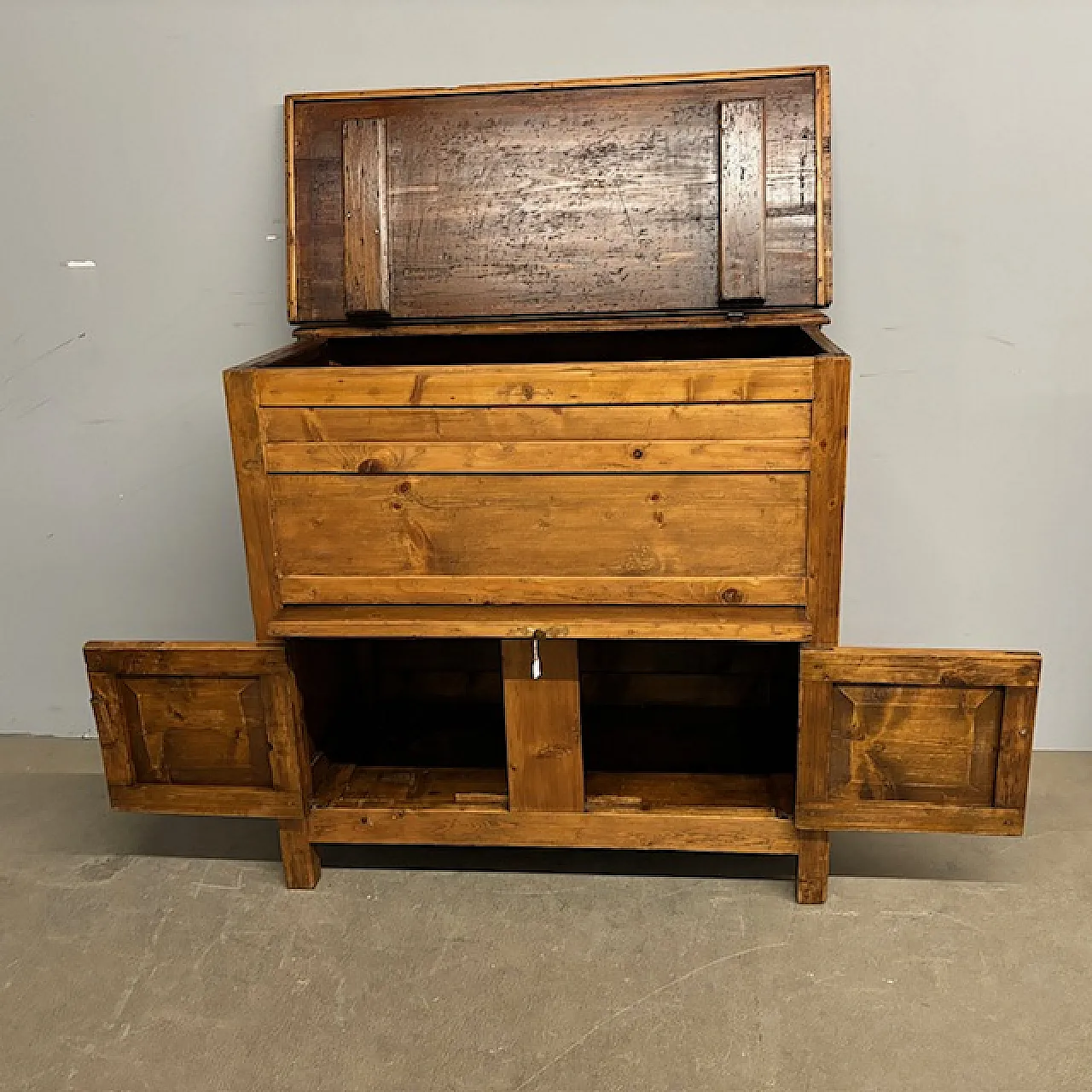 Sienese sideboard, late 19th century 12