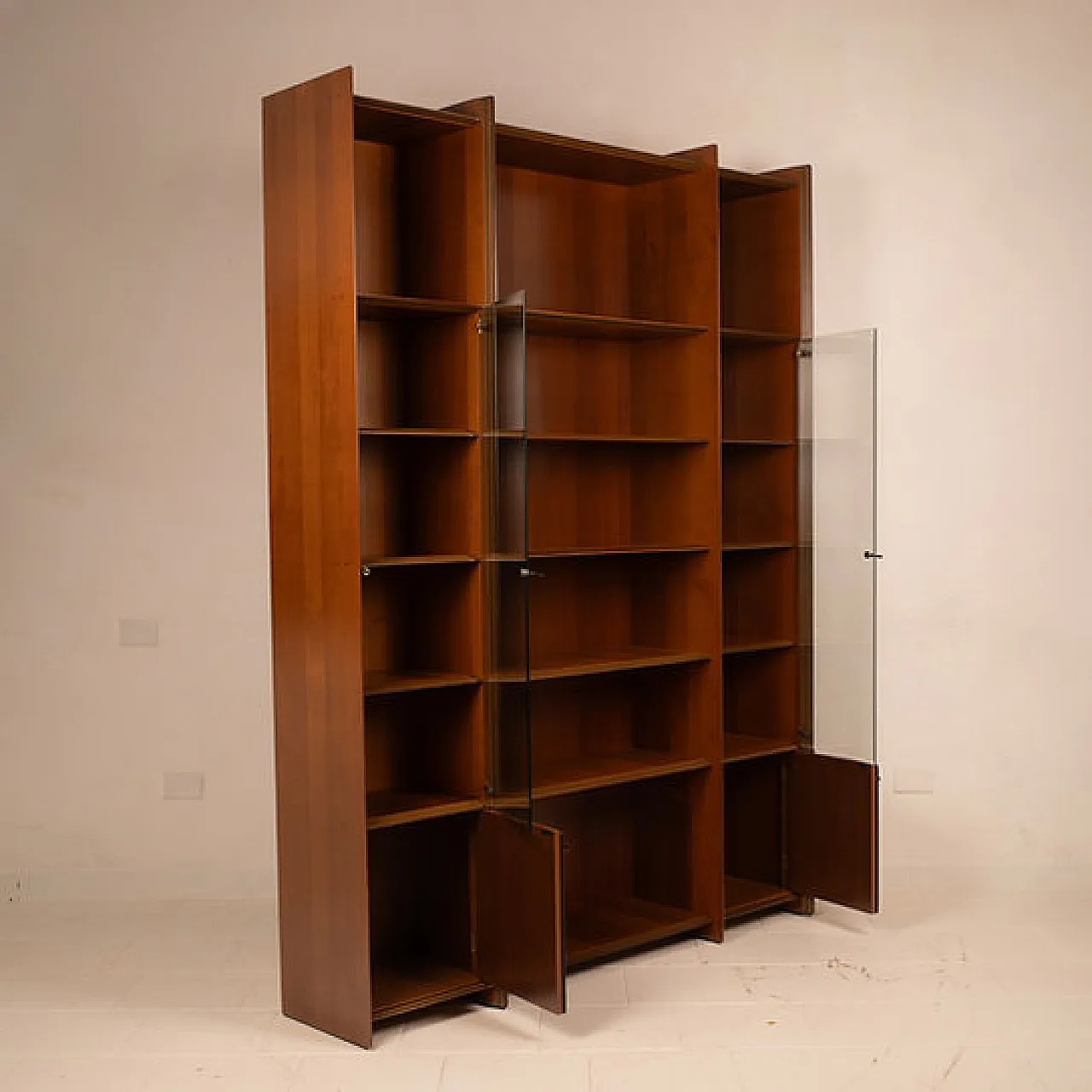 Pair of Artona bookcases by Afra and Tobia Scarpa for Maxalto, 1970s 5