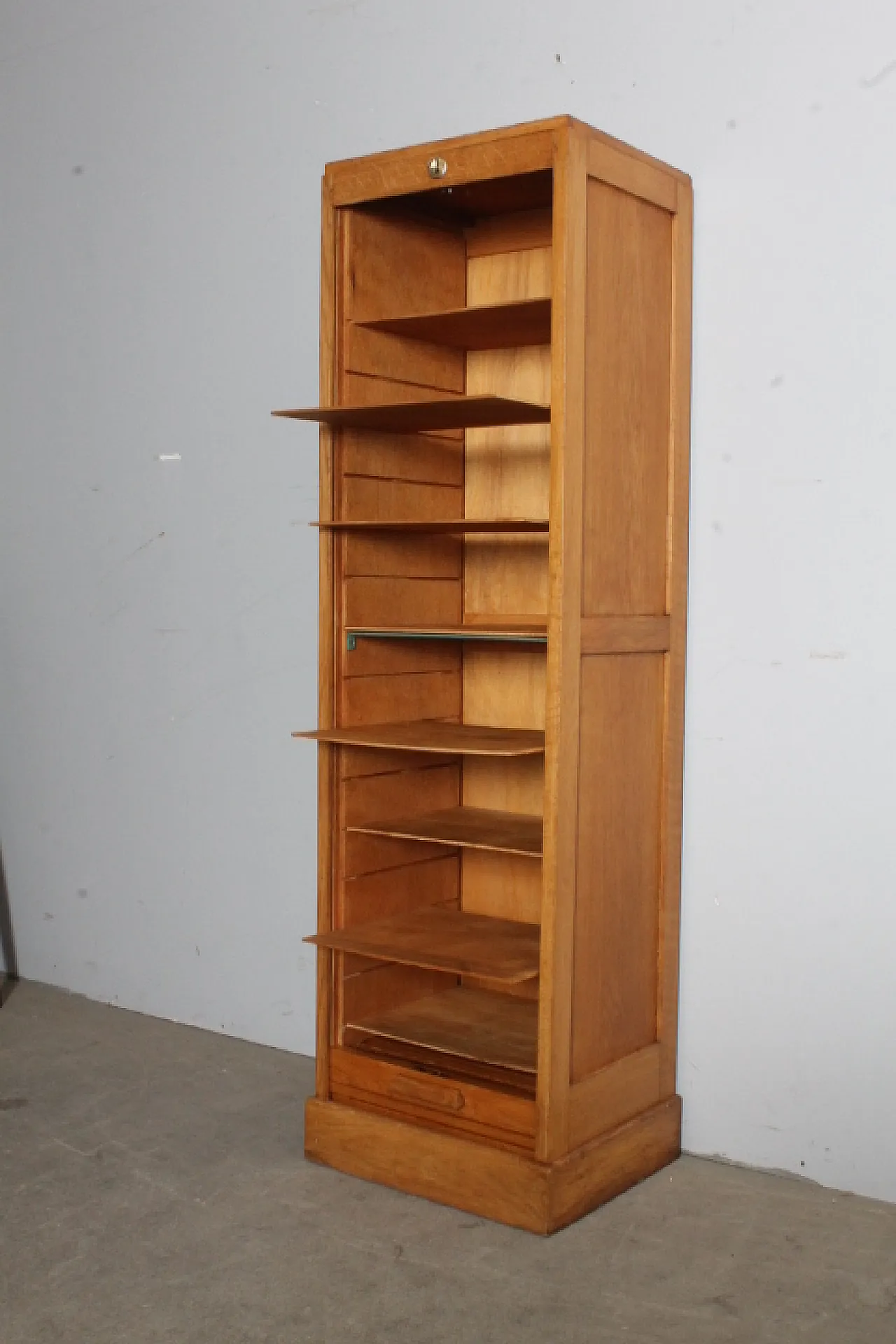 Serrandina filing cabinet in oak, 40s 3