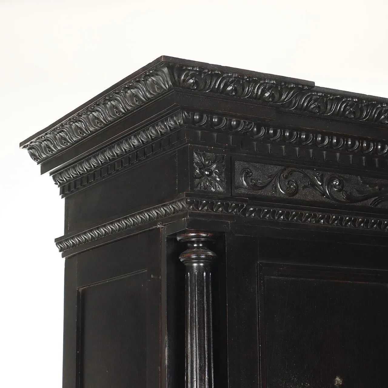 Wardrobe neo-renaissance style ebony painted wood, '900 4