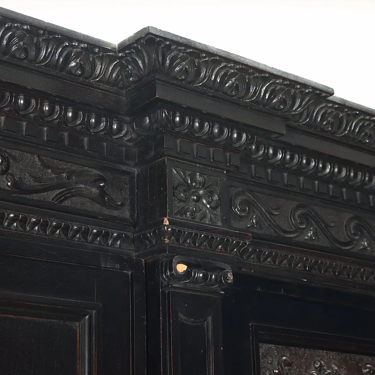 Wardrobe neo-renaissance style ebony painted wood, '900 5