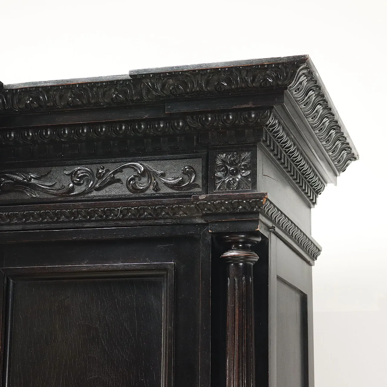 Wardrobe neo-renaissance style ebony painted wood, '900 8