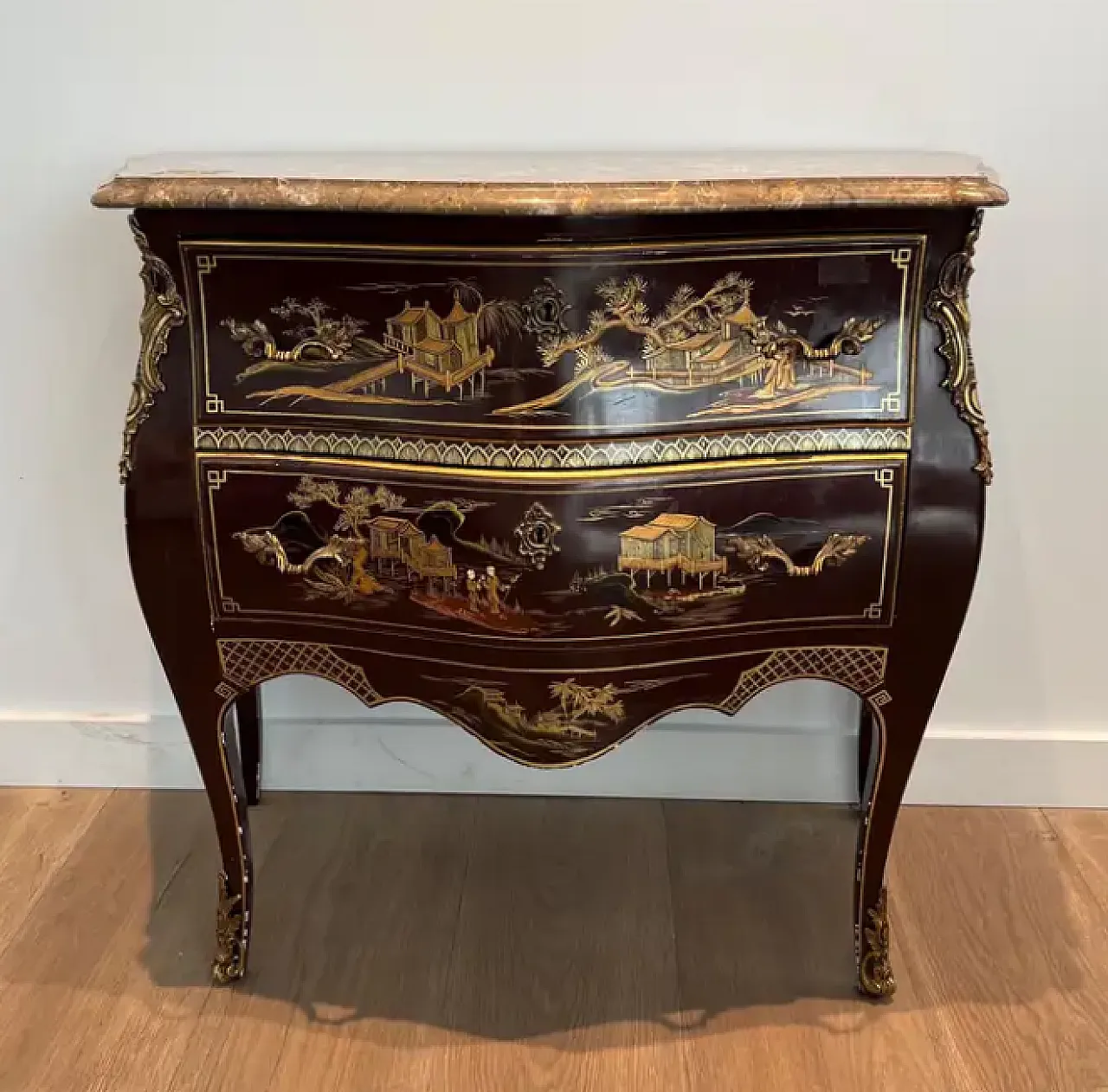 Lacquered commode with Chinese scenes Maison Jansen style, 1940s 2