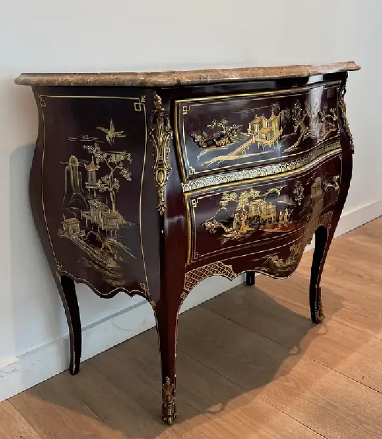 Lacquered commode with Chinese scenes Maison Jansen style, 1940s 4