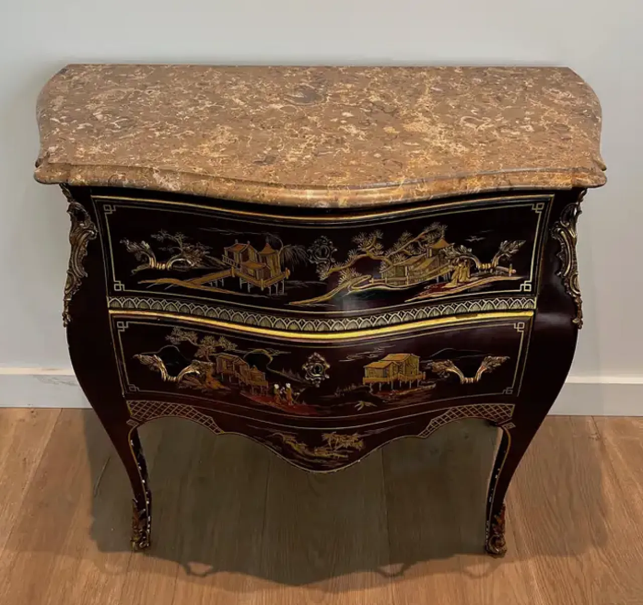 Lacquered commode with Chinese scenes Maison Jansen style, 1940s 5