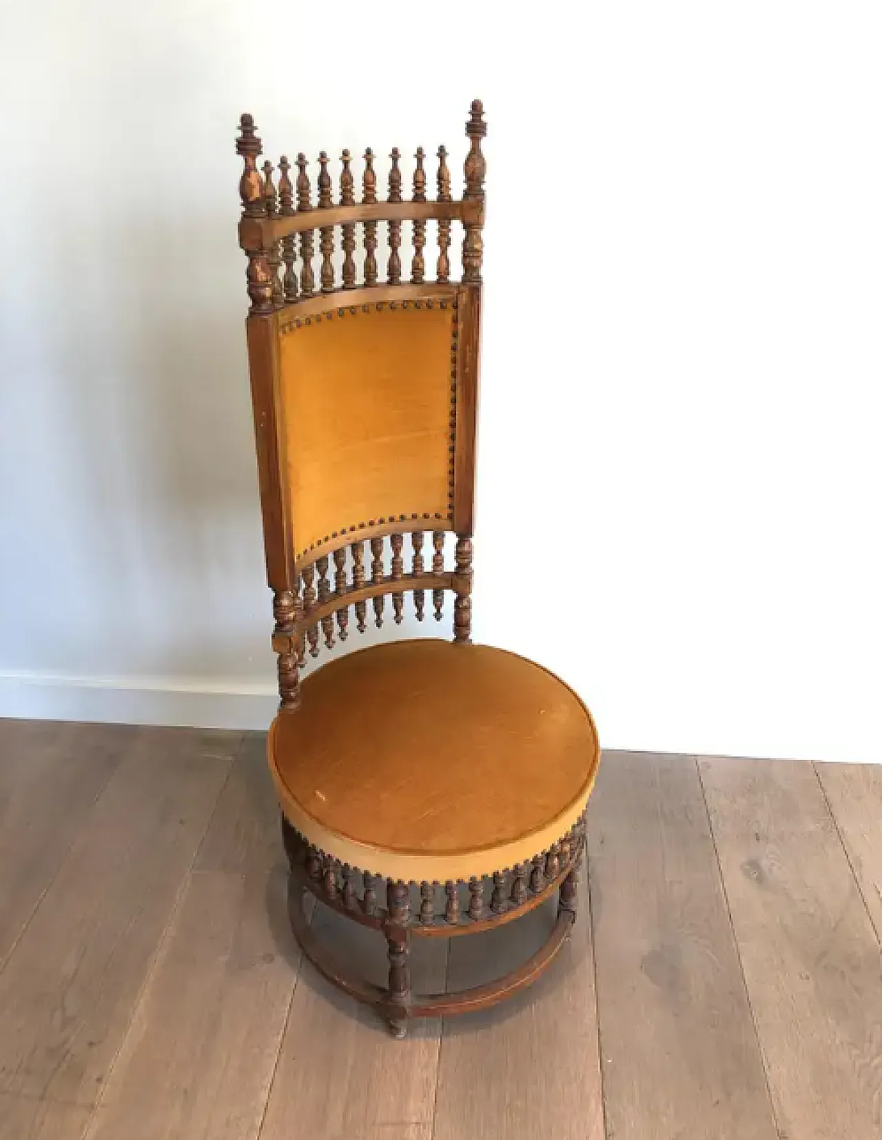 Pair of Art & Crafts chairs in wood and fabric, early 20th century 6