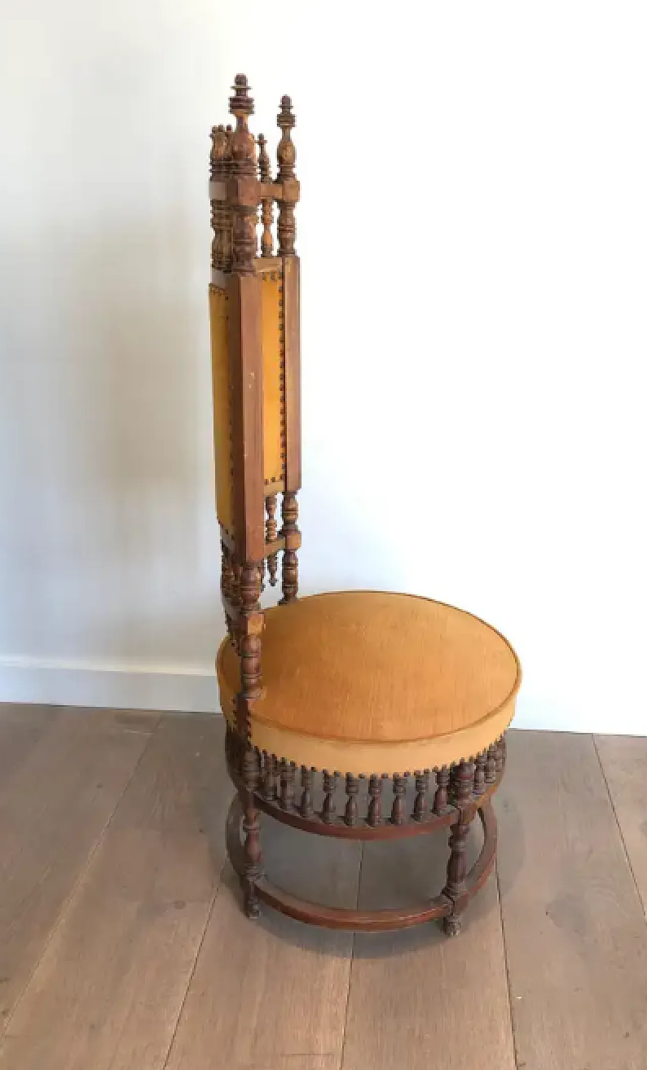 Pair of Art & Crafts chairs in wood and fabric, early 20th century 7