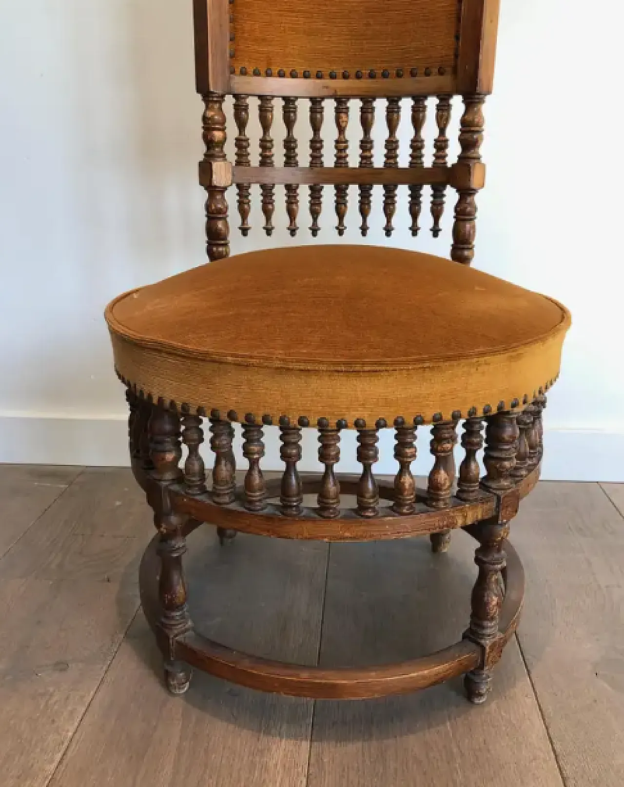 Pair of Art & Crafts chairs in wood and fabric, early 20th century 11