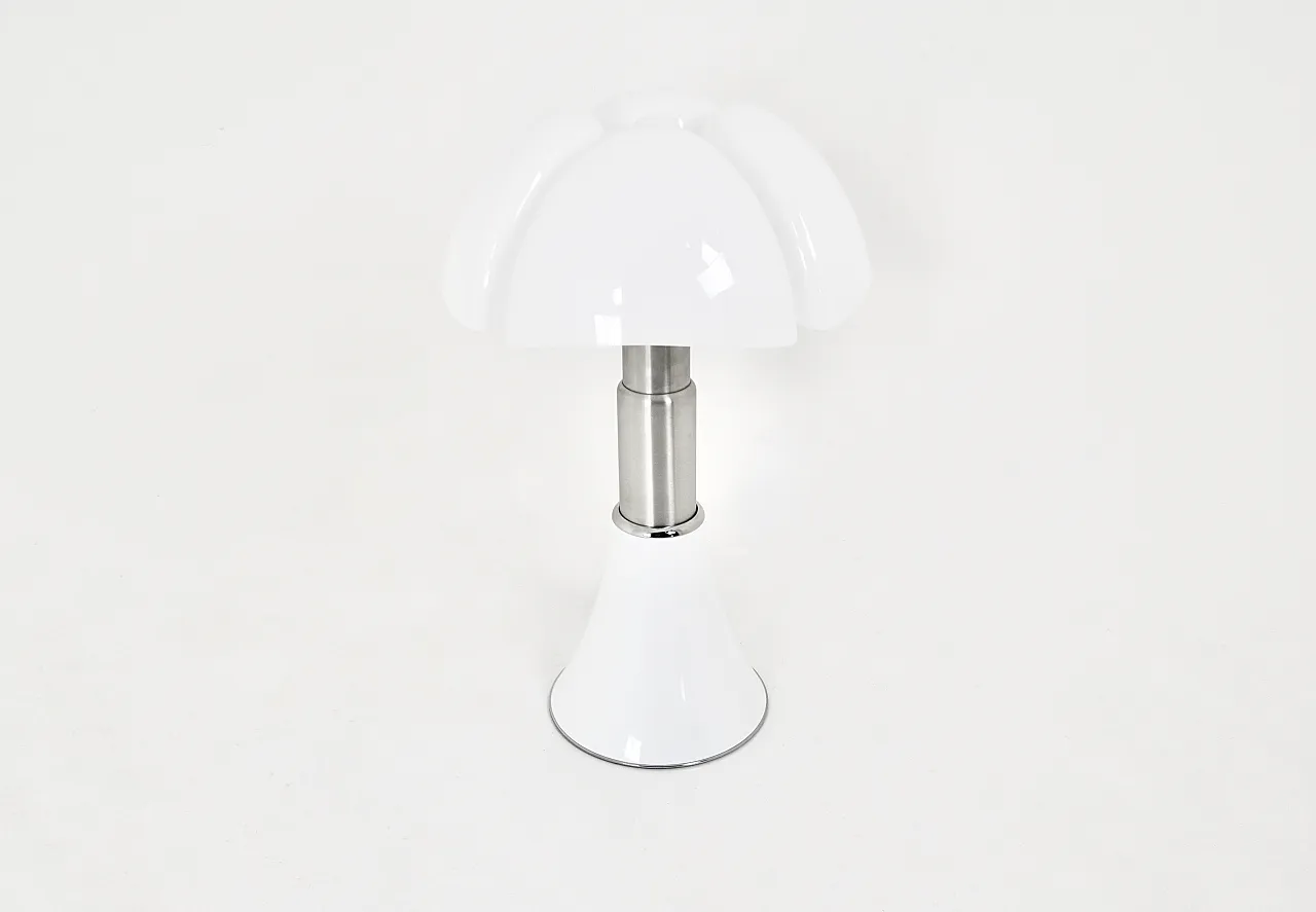 White Pipistrello Table Lamp by Gae Aulenti for Martinelli Luce 7