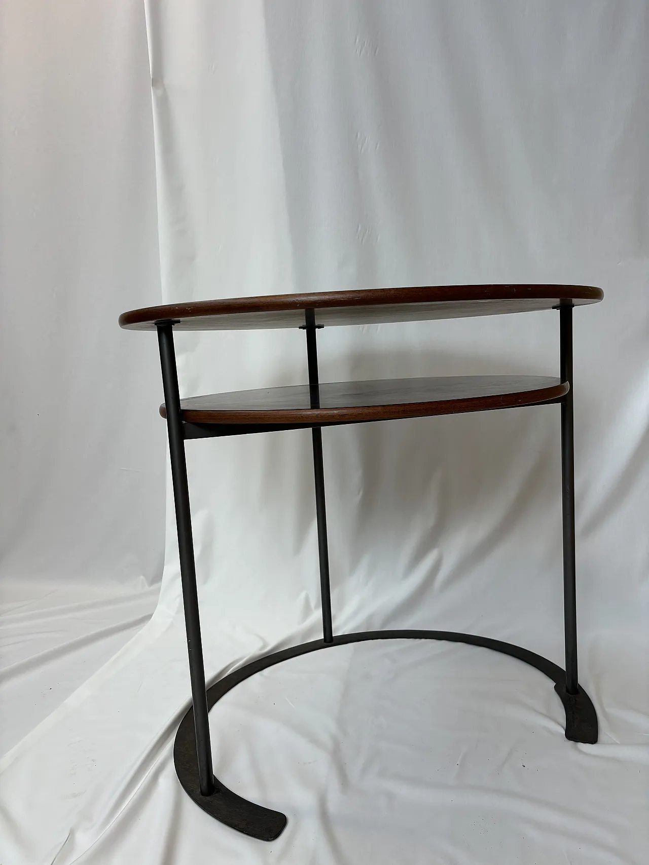 Pair of coffee tables with iron chairs, 80s 8