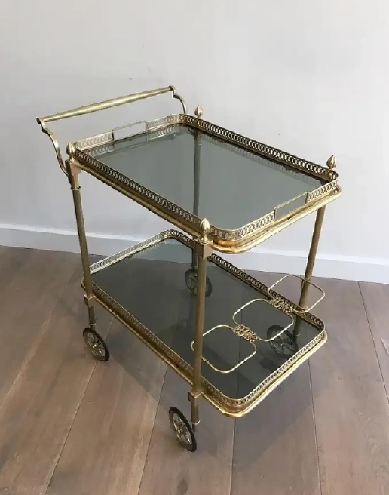 Brass drinks trolley with glass shelves, 1940s 3