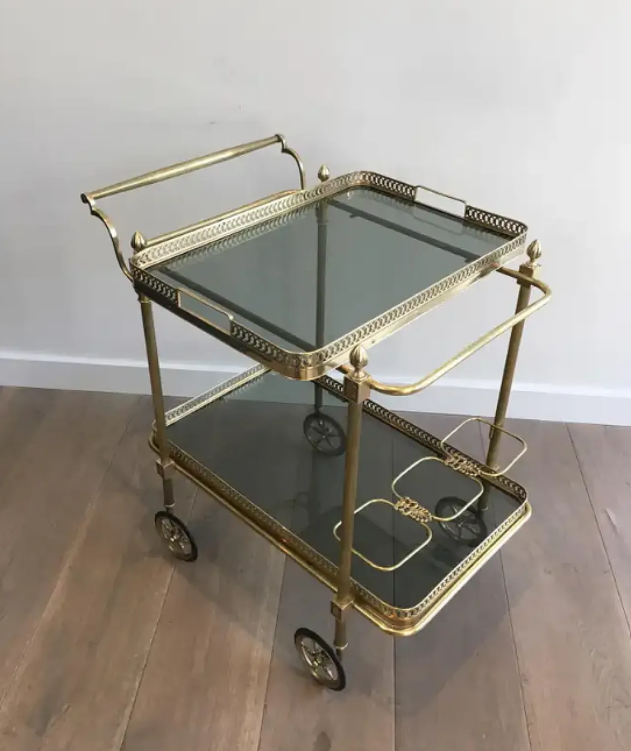 Brass drinks trolley with glass shelves, 1940s 5