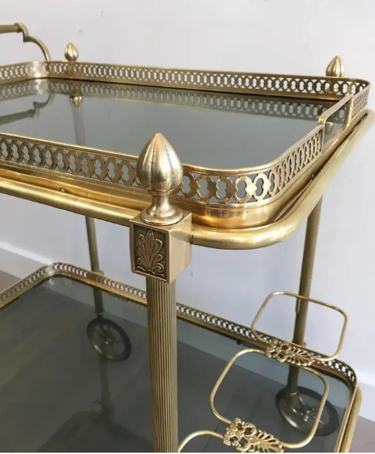 Brass drinks trolley with glass shelves, 1940s 7