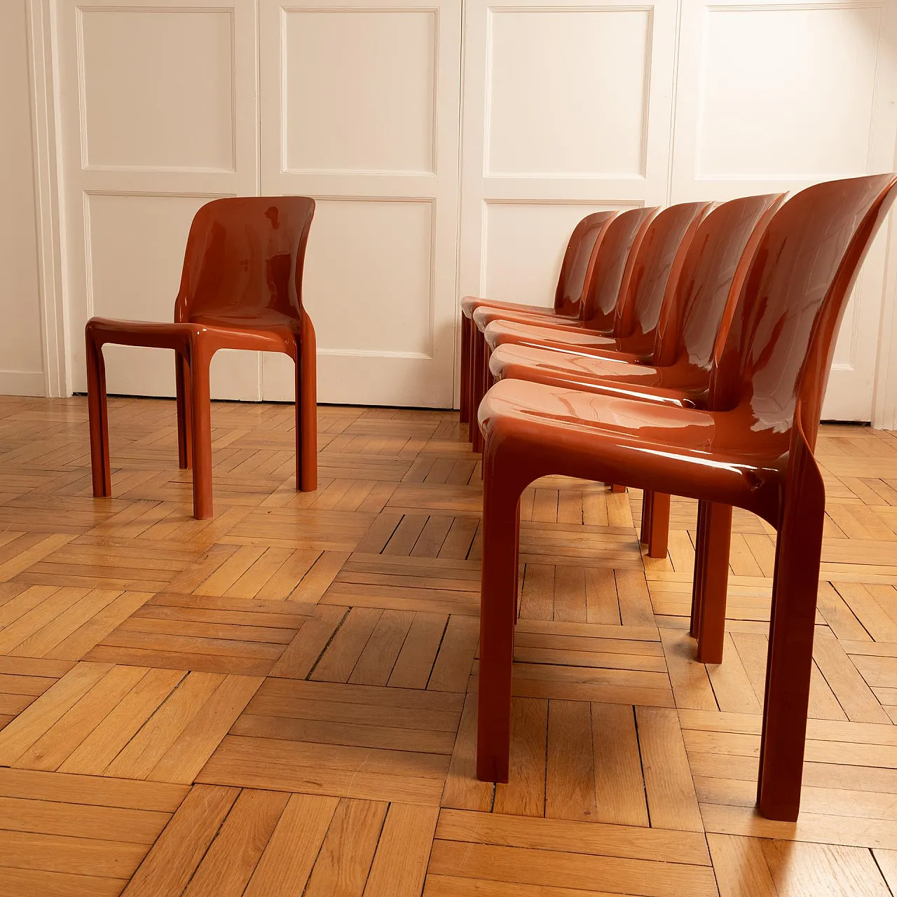 6 Ochre-coloured resin chairs by Vico Magistretti, 1970s 3