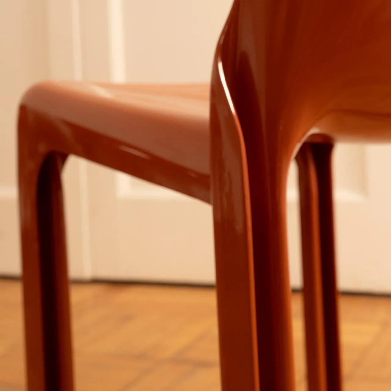 6 Ochre-coloured resin chairs by Vico Magistretti, 1970s 9