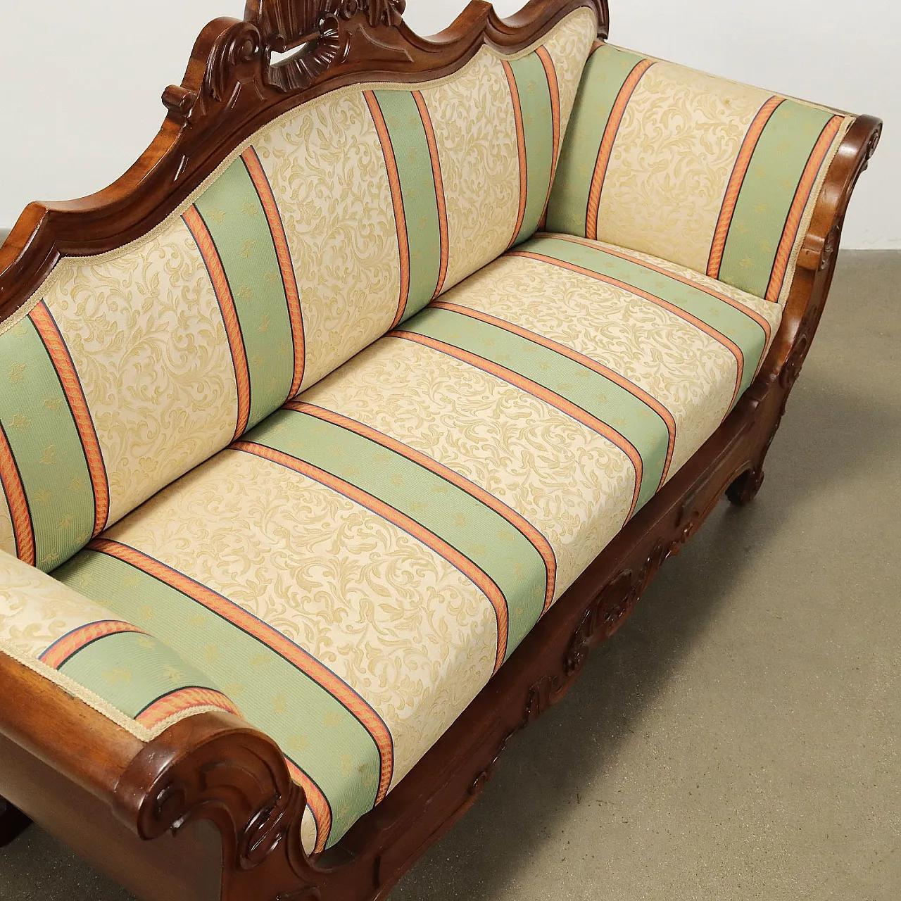 Louis Philippe boat-shaped sofa with walnut decoration, 19th century 7