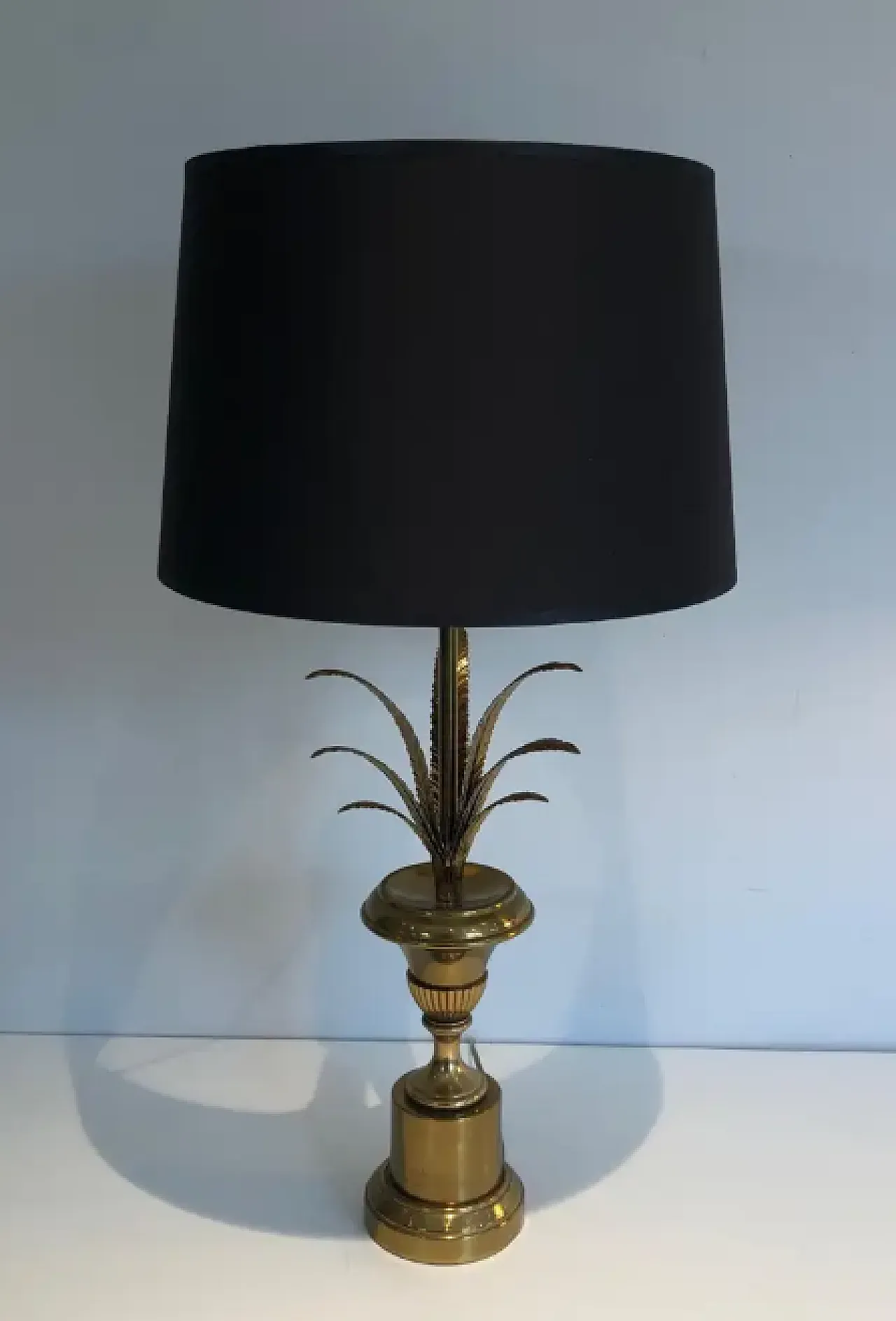 Brass table lamp in the shape of palm, 1970s 3