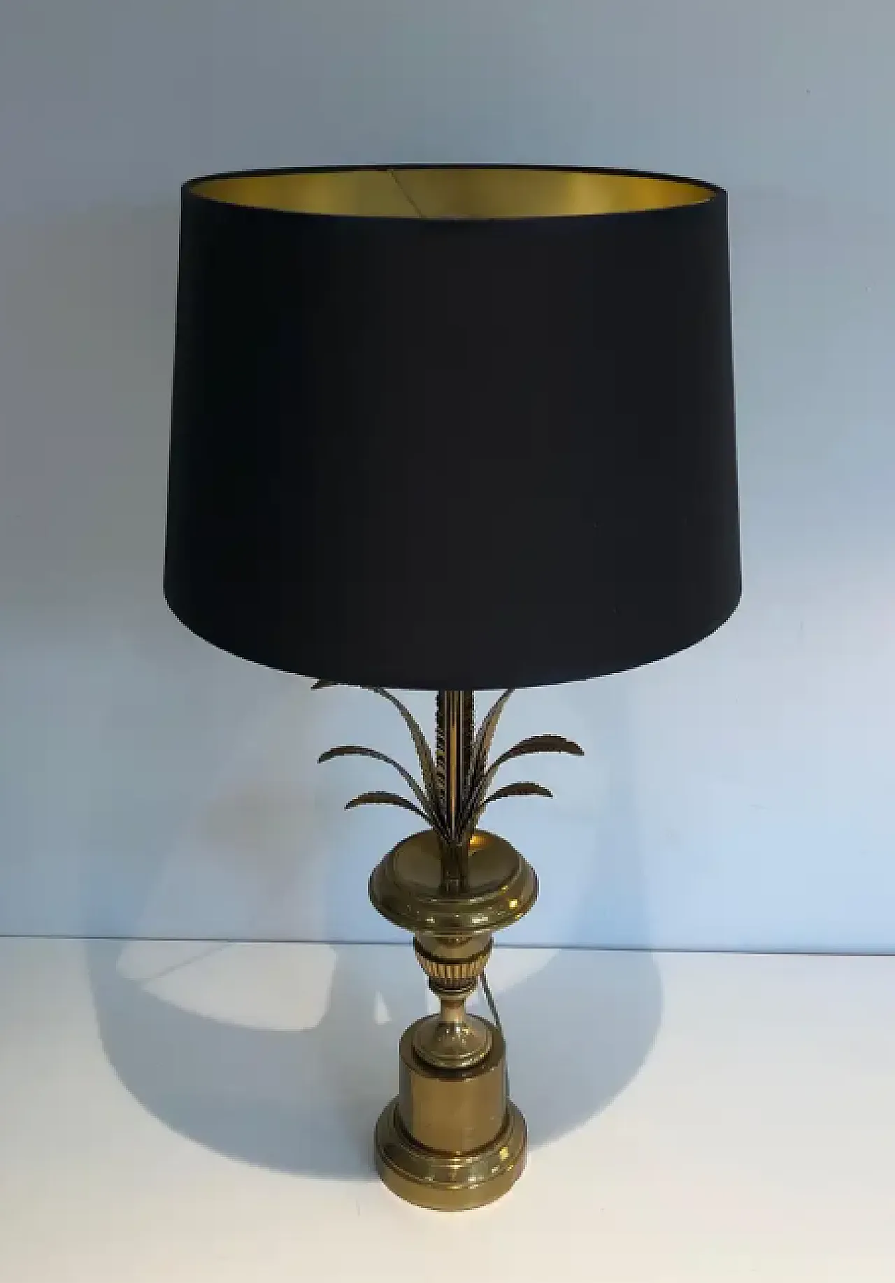 Brass table lamp in the shape of palm, 1970s 4