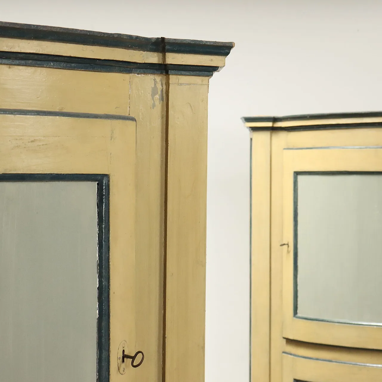 Corner Cupboards Directoire Painted Poplar, 19th century 4