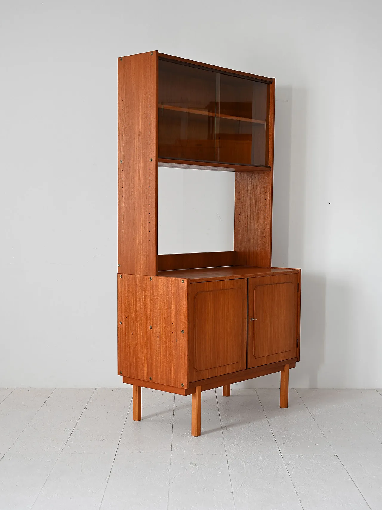 Scandinavian sideboard with display cabinet 4