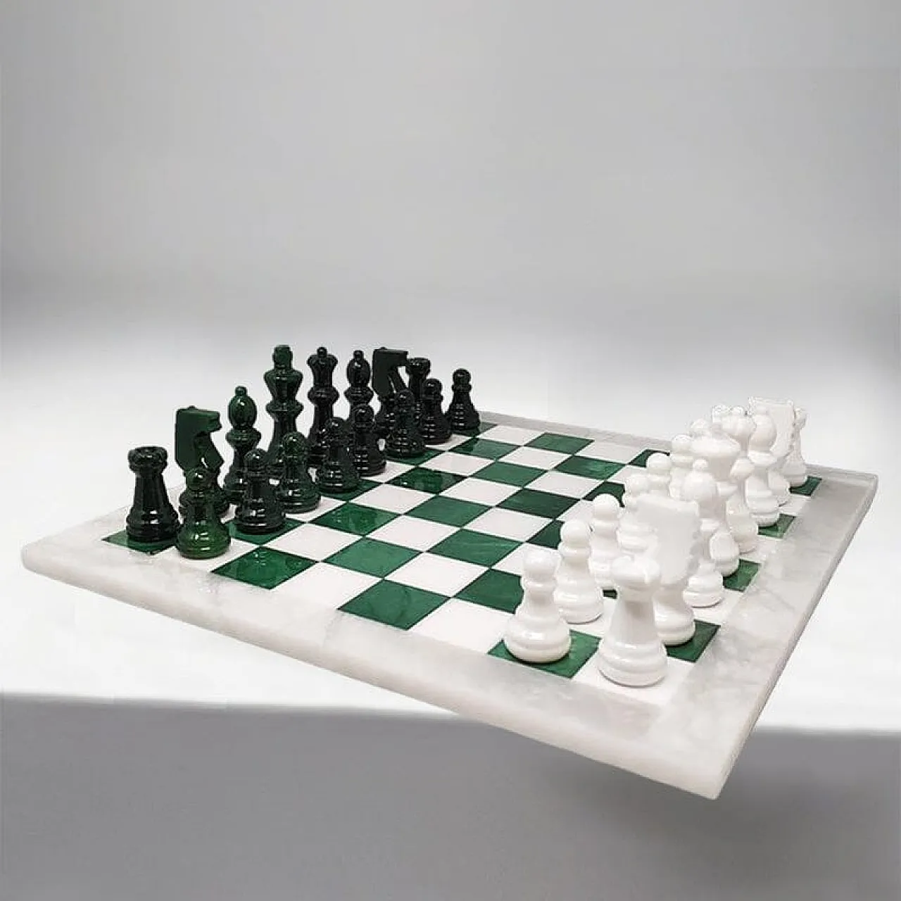 Chess set in Volterra alabaster handmade, 70s 2