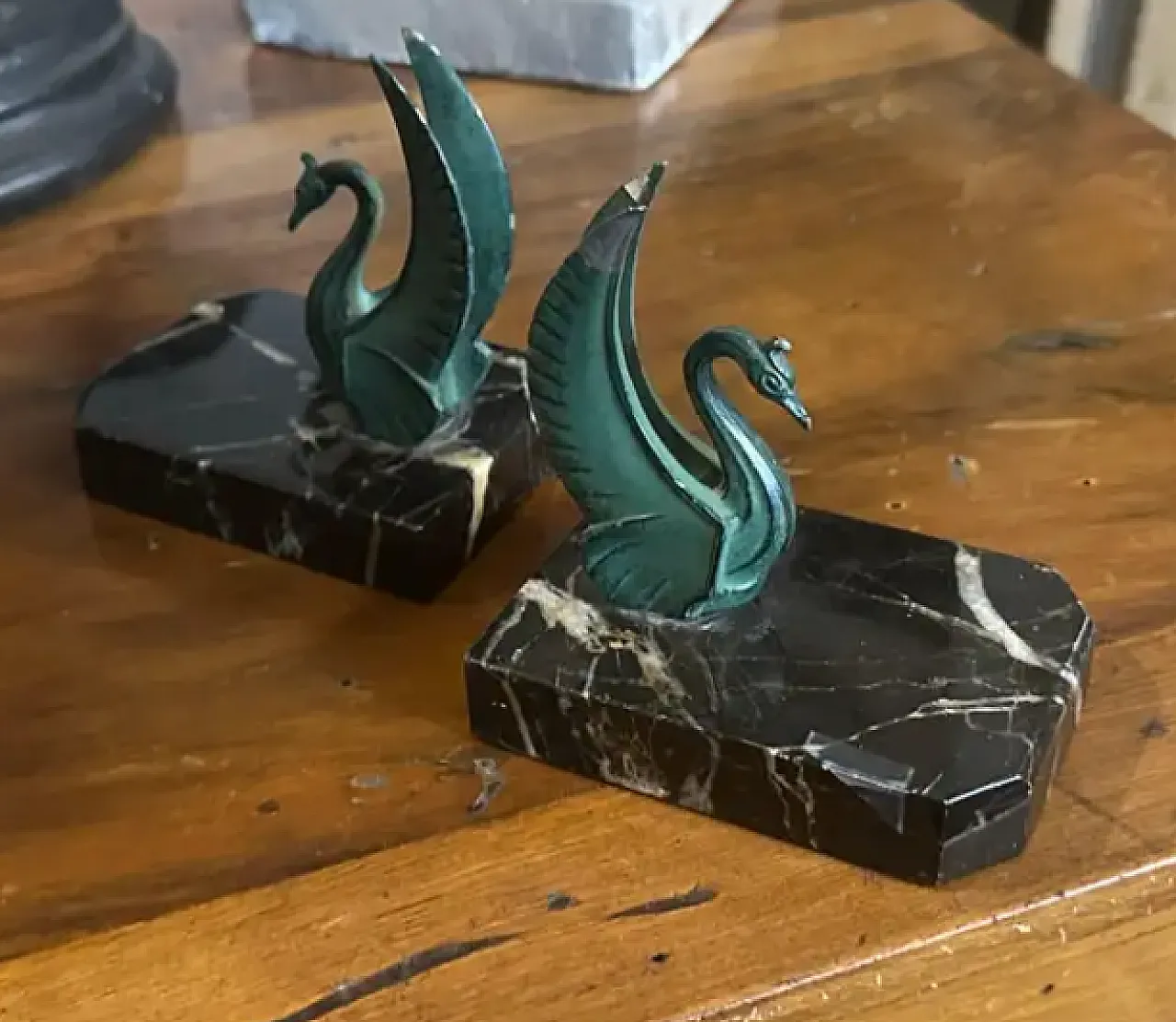 Pair of swan-shaped bookends in marble and metal, 1930s 6